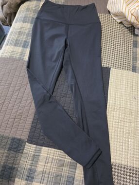 Amazon Essentials Black High-Waist Active Leggings